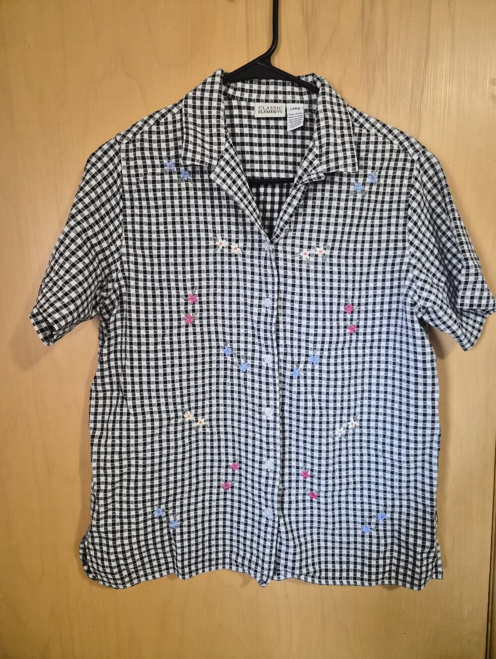 Vintage Embroidered Button Down Size L, CLASSIC ELEMENTS